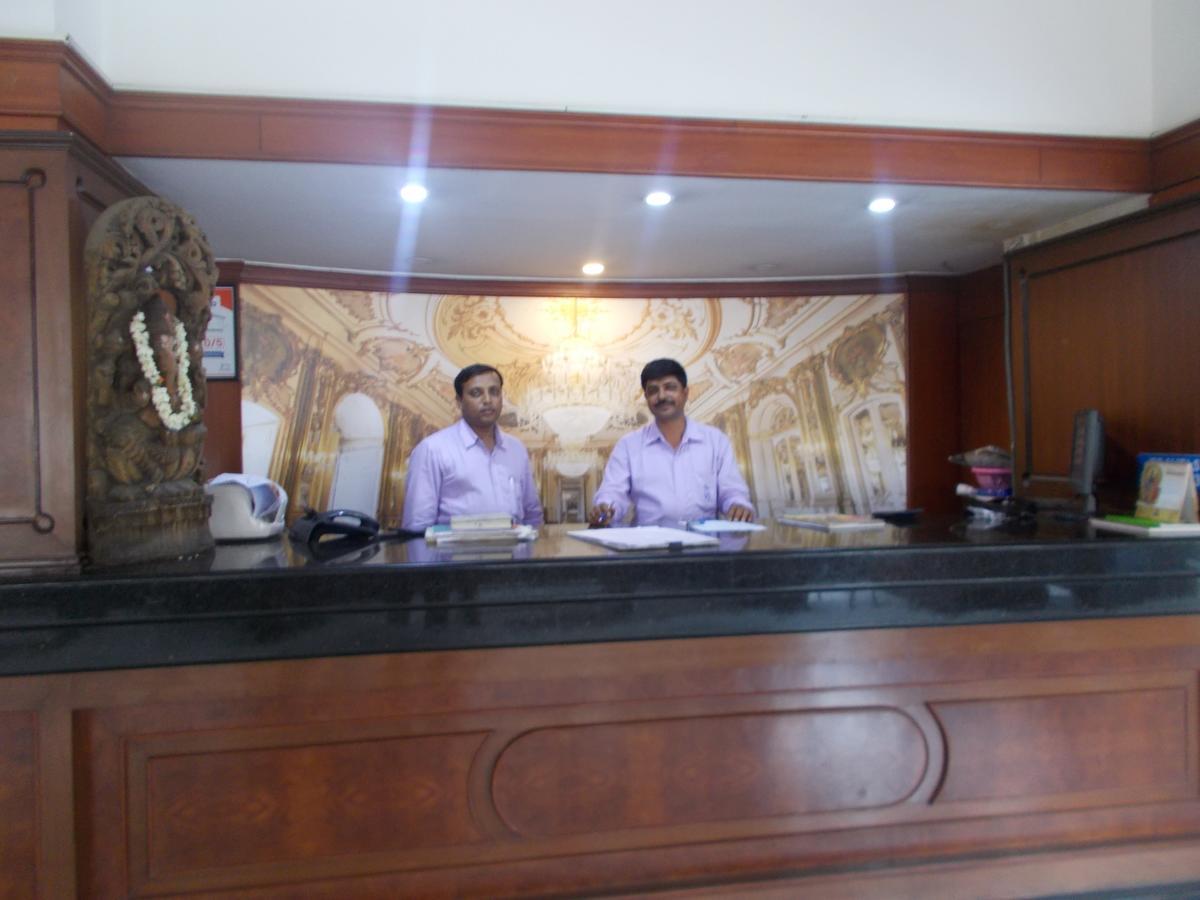 Samrat Residency Hotel Bangalore Exterior photo